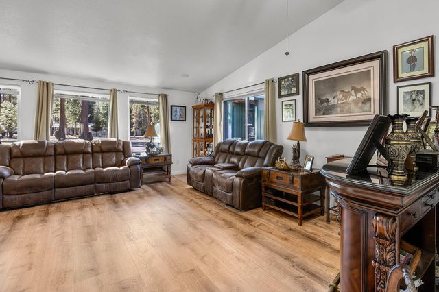2057 Checkrein Lane, La Pine, OR 97739