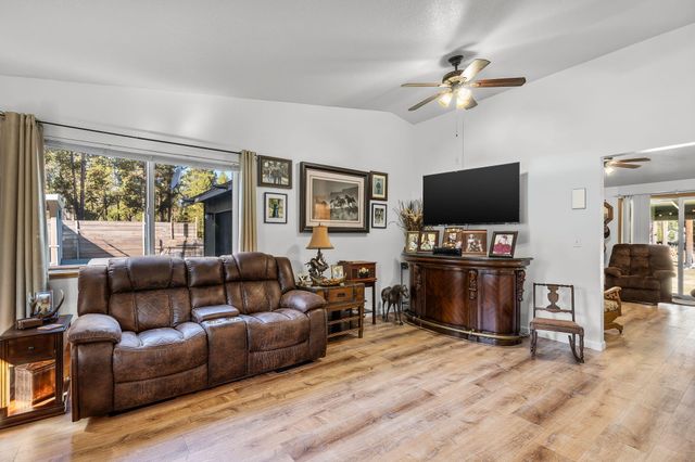 2057 Checkrein Lane, La Pine, OR 97739