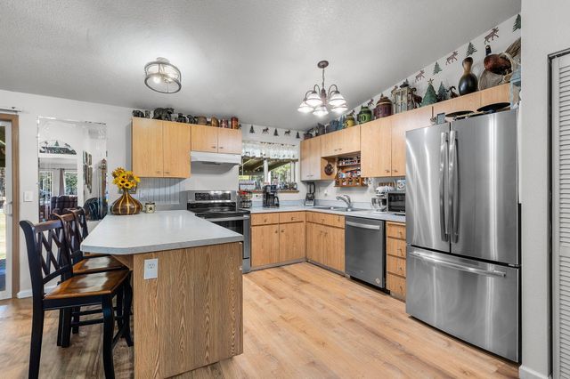 2057 Checkrein Lane, La Pine, OR 97739