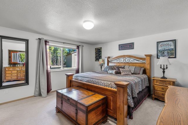 2057 Checkrein Lane, La Pine, OR 97739