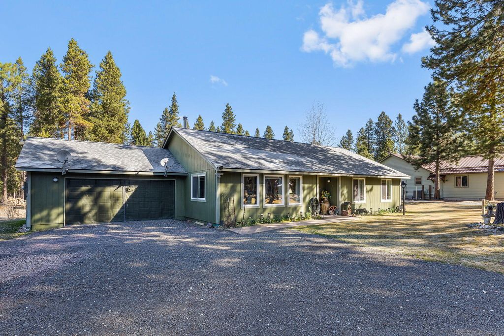 2057 Checkrein Lane, La Pine, OR 97739