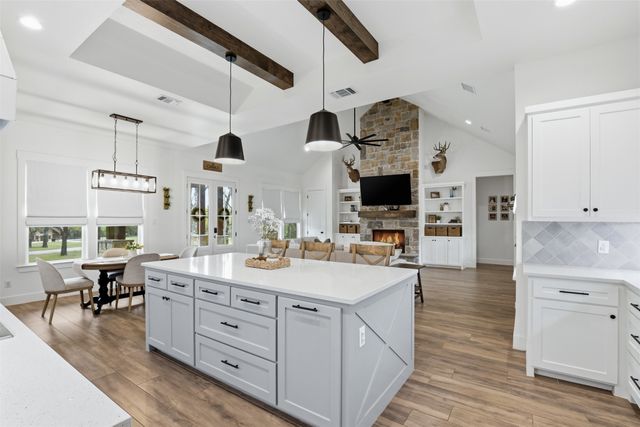 147 Sandpiper Drive, Weatherford, TX 76088