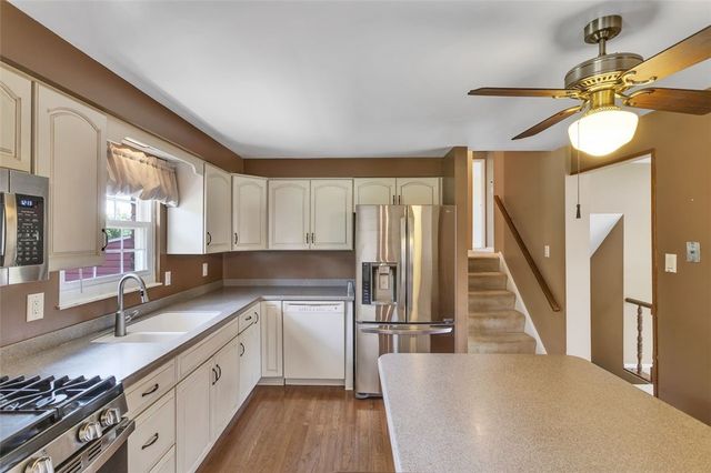 668 EDWARD DRIVE, Carnegie, PA 15106