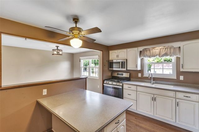 668 EDWARD DRIVE, Carnegie, PA 15106