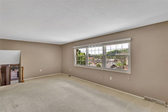 668 EDWARD DRIVE, Carnegie, PA 15106