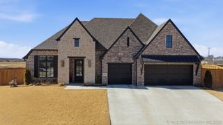 2823 E 141st Court S, Bixby, OK 74008