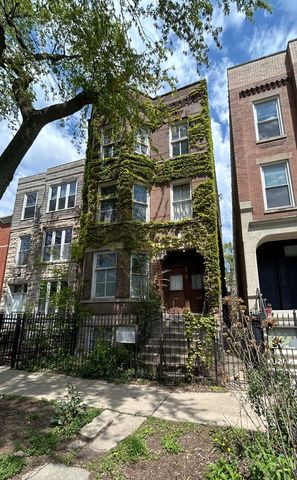 2620 W Evergreen Avenue, Chicago, IL 60622