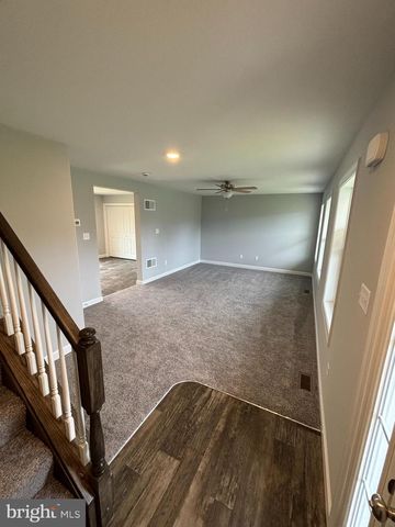 3746 PERCY AVE, Chambersburg, PA 17202