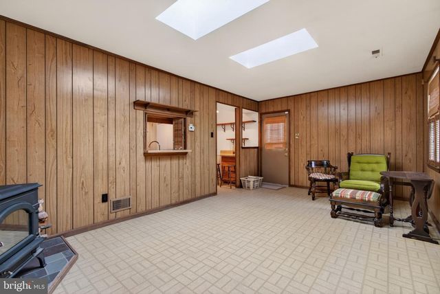 210 BURNAM WOOD DR, Mount Laurel, NJ 08054