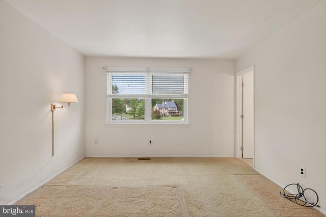 210 BURNAM WOOD DR, Mount Laurel, NJ 08054