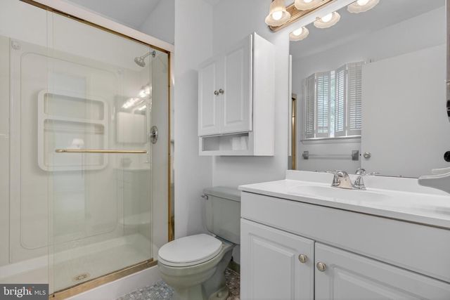 210 BURNAM WOOD DR, Mount Laurel, NJ 08054