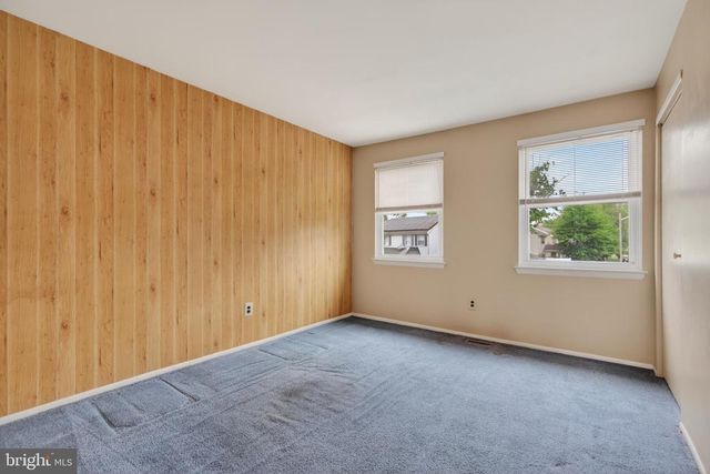 210 BURNAM WOOD DR, Mount Laurel, NJ 08054