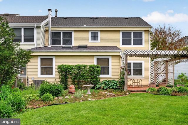 210 BURNAM WOOD DR, Mount Laurel, NJ 08054