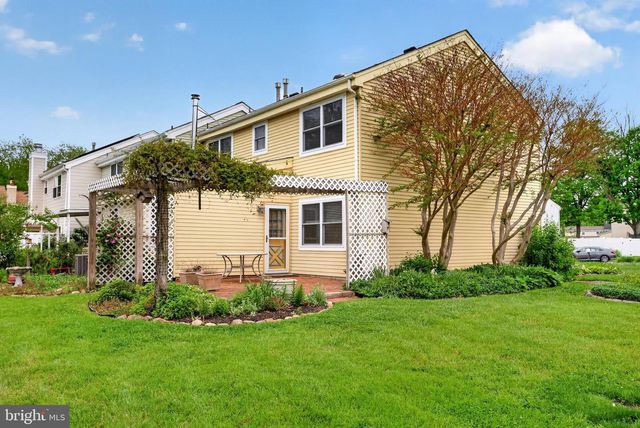 210 BURNAM WOOD DR, Mount Laurel, NJ 08054