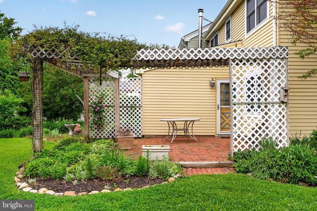 210 BURNAM WOOD DR, Mount Laurel, NJ 08054