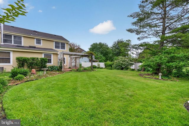 210 BURNAM WOOD DR, Mount Laurel, NJ 08054