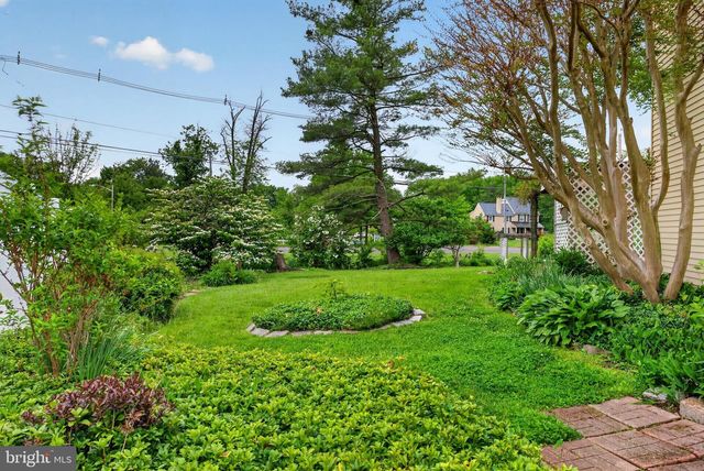 210 BURNAM WOOD DR, Mount Laurel, NJ 08054