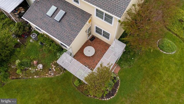 210 BURNAM WOOD DR, Mount Laurel, NJ 08054