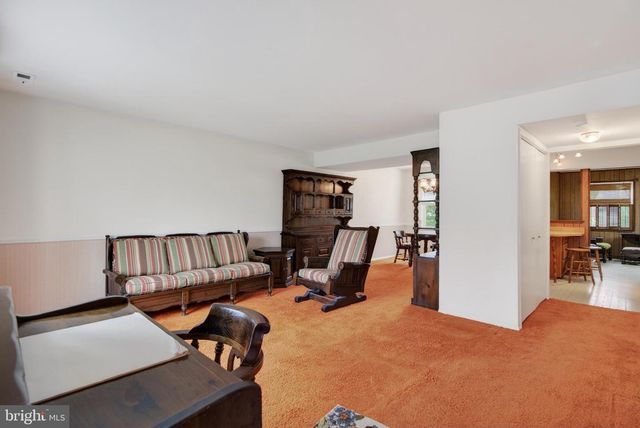 210 BURNAM WOOD DR, Mount Laurel, NJ 08054