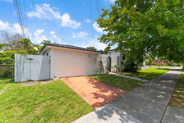 1575 SW 15th St, Miami, FL 33145