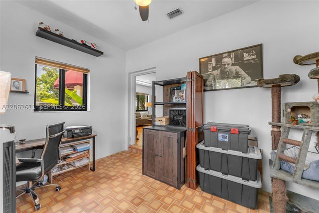 1575 SW 15th St, Miami, FL 33145