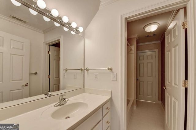 6905 Blackthorn Lane, Suwanee, GA 30024