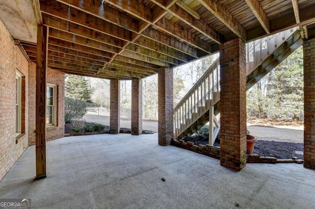 6905 Blackthorn Lane, Suwanee, GA 30024