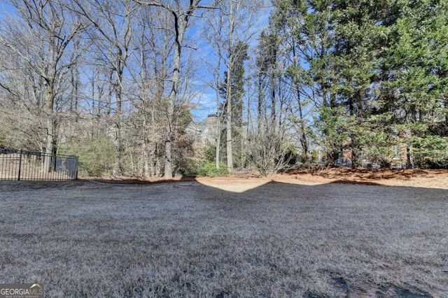 6905 Blackthorn Lane, Suwanee, GA 30024