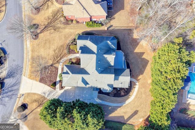 6905 Blackthorn Lane, Suwanee, GA 30024