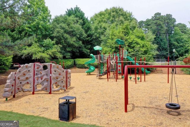 6905 Blackthorn Lane, Suwanee, GA 30024