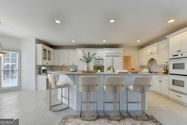 6905 Blackthorn Lane, Suwanee, GA 30024