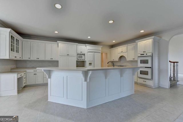 6905 Blackthorn Lane, Suwanee, GA 30024