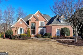 6905 Blackthorn Lane, Suwanee, GA 30024