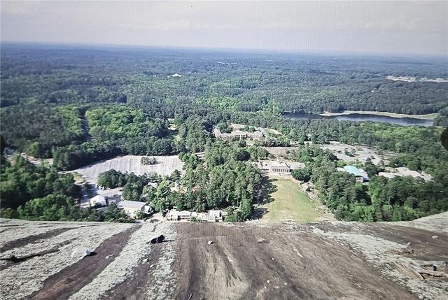 590 Windchase Lane, Stone Mountain, GA 30083