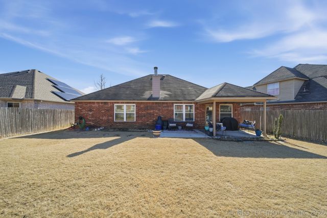 19405 E 48th Street S, Broken Arrow, OK 74014