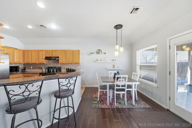 19405 E 48th Street S, Broken Arrow, OK 74014