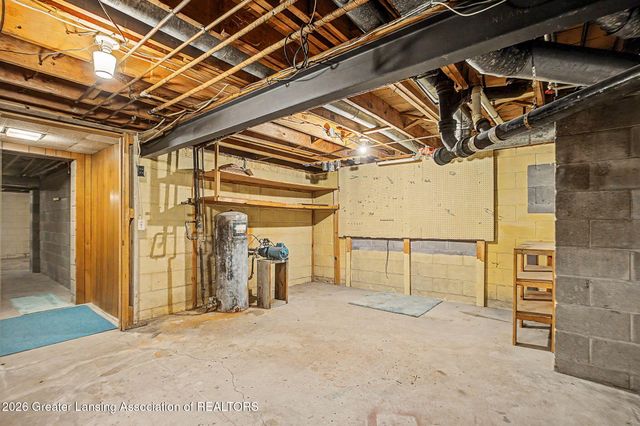 4531 Chippewa Drive, Okemos, MI 48864