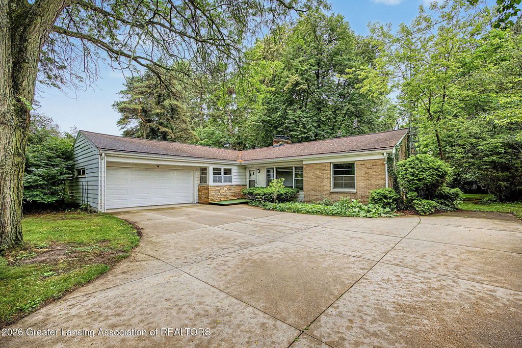 4531 Chippewa Drive, Okemos, MI 48864