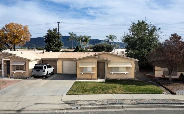 424 Tierra Baja Way, Hemet, CA 92545