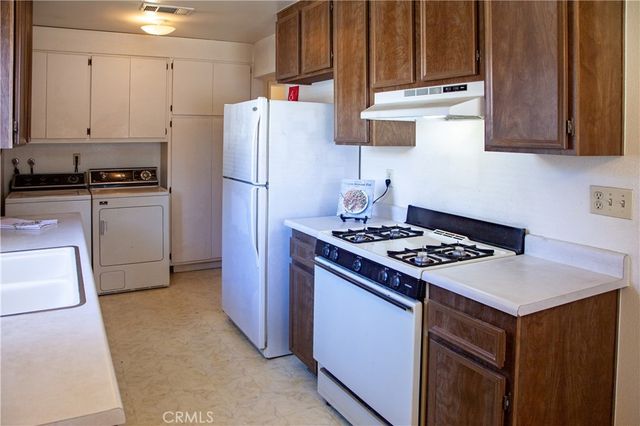 424 Tierra Baja Way, Hemet, CA 92545