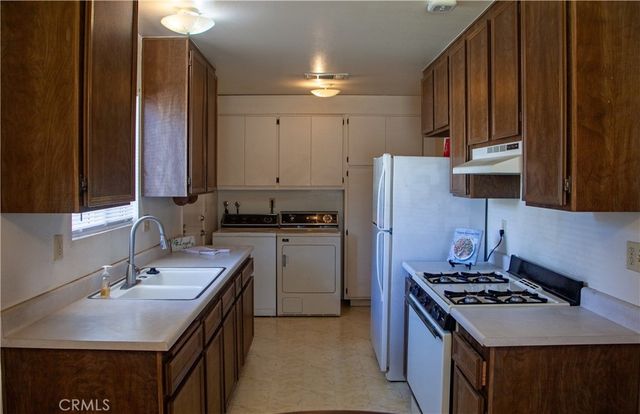 424 Tierra Baja Way, Hemet, CA 92545