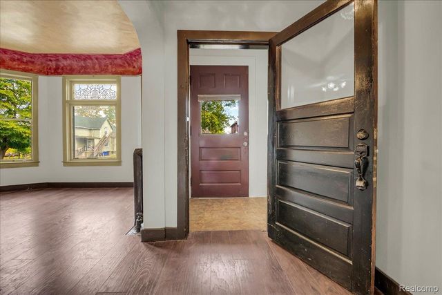 1265 25th Street, Detroit, MI 48216