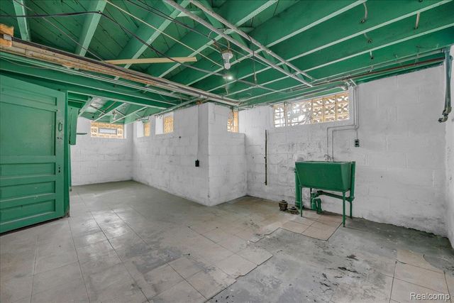 1265 25th Street, Detroit, MI 48216