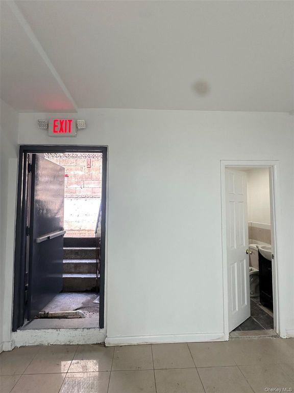 4222 College Point Boulevard Basement, Flushing, NY 11355 — photo 3