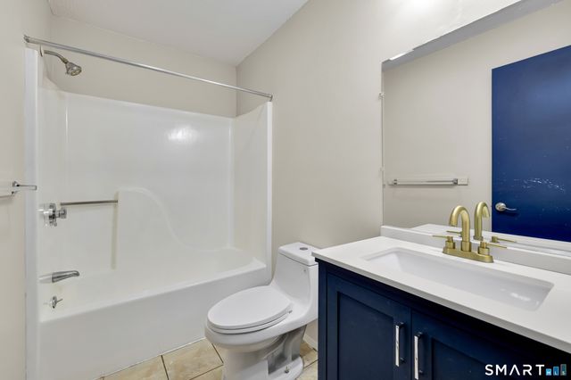 5 Brookside Lane, Woodstock, CT 06281