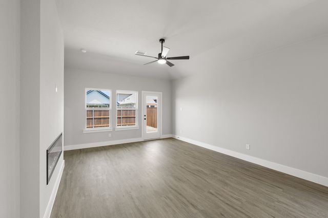 7412 Summer Sunset Drive, Denton, TX 76249