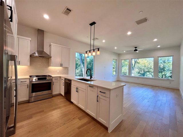 4010 Clawson RD 11, Austin, TX 78704