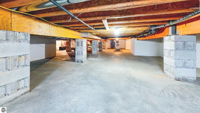 6702 Links Drive, Mt Pleasant, MI 48858