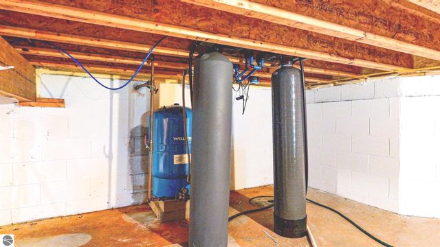 6702 Links Drive, Mt Pleasant, MI 48858