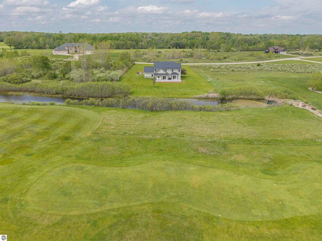 6702 Links Drive, Mt Pleasant, MI 48858